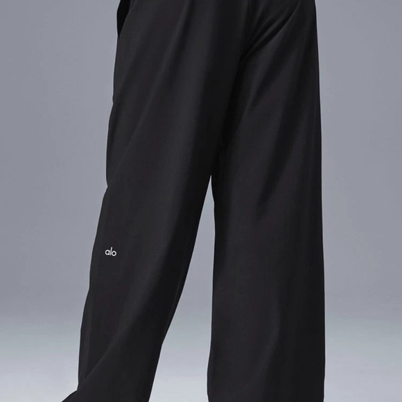 ALO Yoga Women's Black suit up trouser - Picture 2 of 7